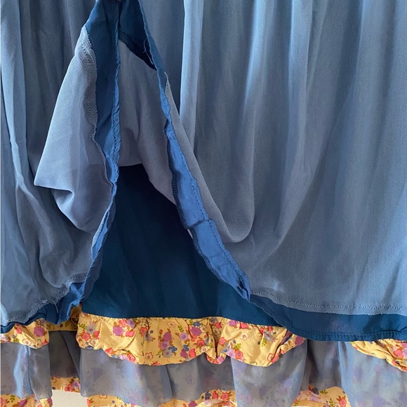 Matilda Jane School Spirit Layered Tank
Tunic Blue/yellow ruffles sheer size med - Picture 7 of 12